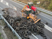 El Gremi de la Pagesia planta tractors a les carreteres per evitar que se signi l’acord entre la UE i el Mercosur