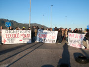 Els docents tallen carreteres i fan marxes lentes a Tarragona i l’Ebre en el segon dia de vagues educatives
