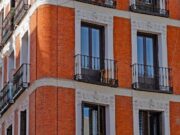 Propietaris i gestors afronten incertesa per mesures d’habitatge sense desenvolupar